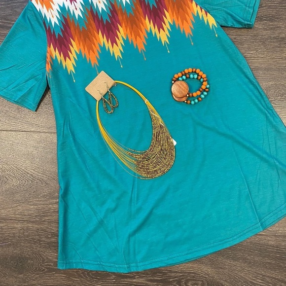 Women’s Teal Western Chevron Top ~ NWT - Picture 3 of 3